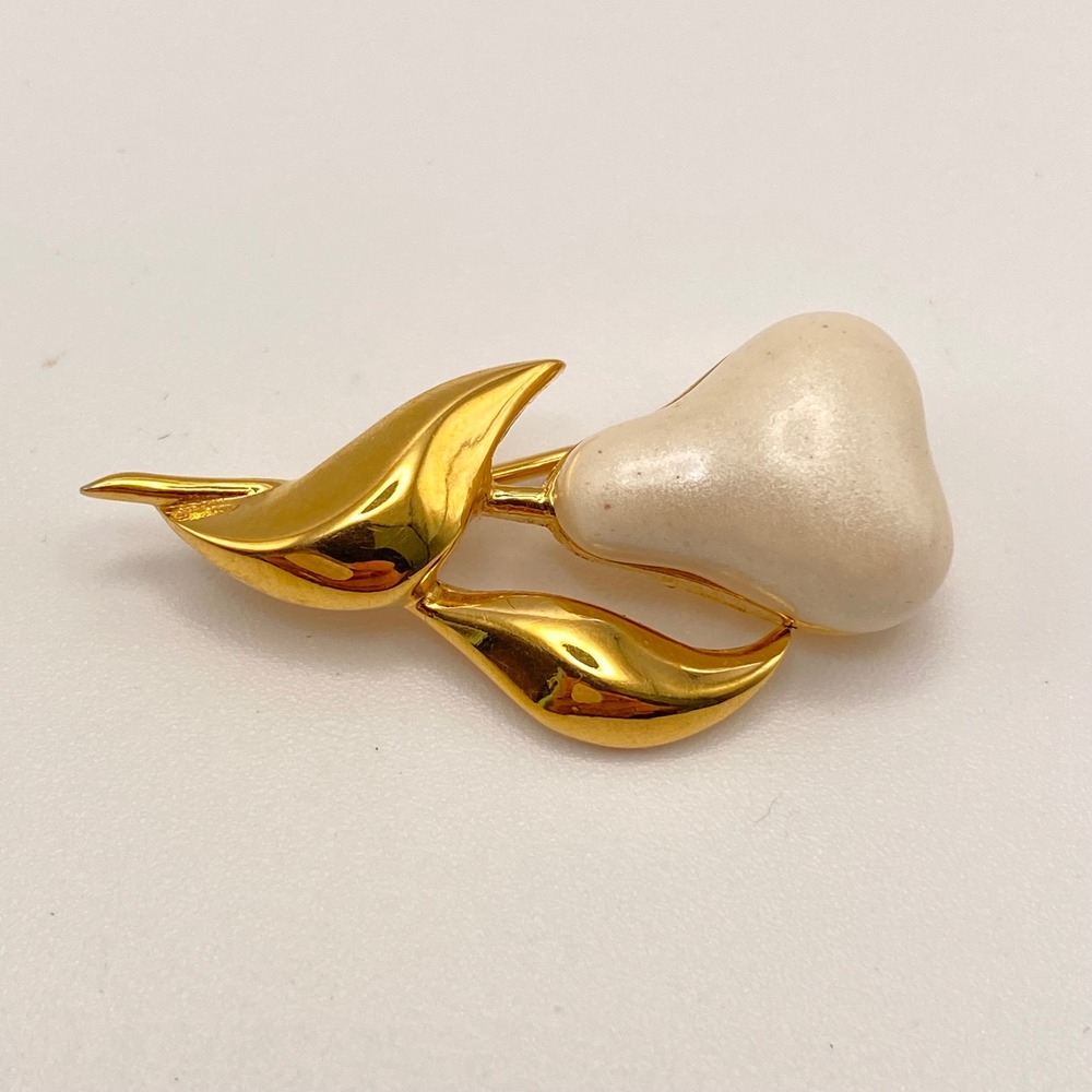D'Orlan Brooch Gold Tone Calla Lilly Vintage Style Cream Faux Pearl 1.5 inch